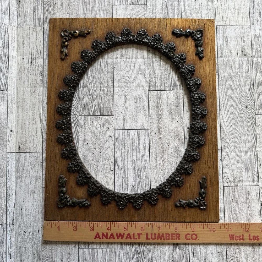 Wood Oval Cut Mat 3D Floral‎ Detailing Ornate Vintage Decorative 12.5 X 10.25